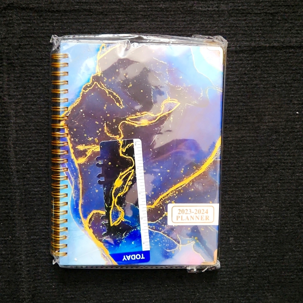 Planner yearly Dark Blue Marble 2023-2024